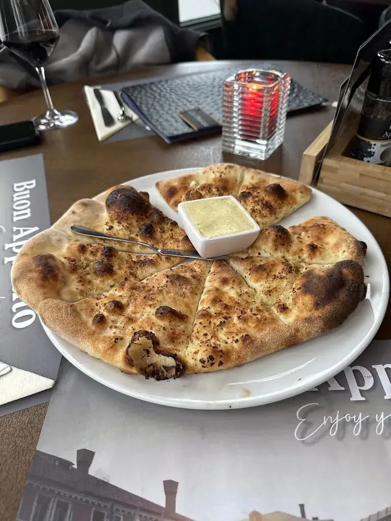Anita Nijholt_Pizzeria Ristorante Osteria La Piazza_Zuidlaren_review