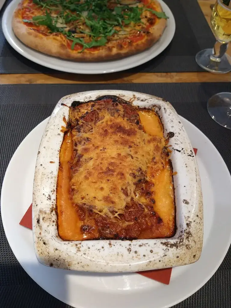 Mercato Pizza & Pasta Bar restaurant in Geertruidenberg