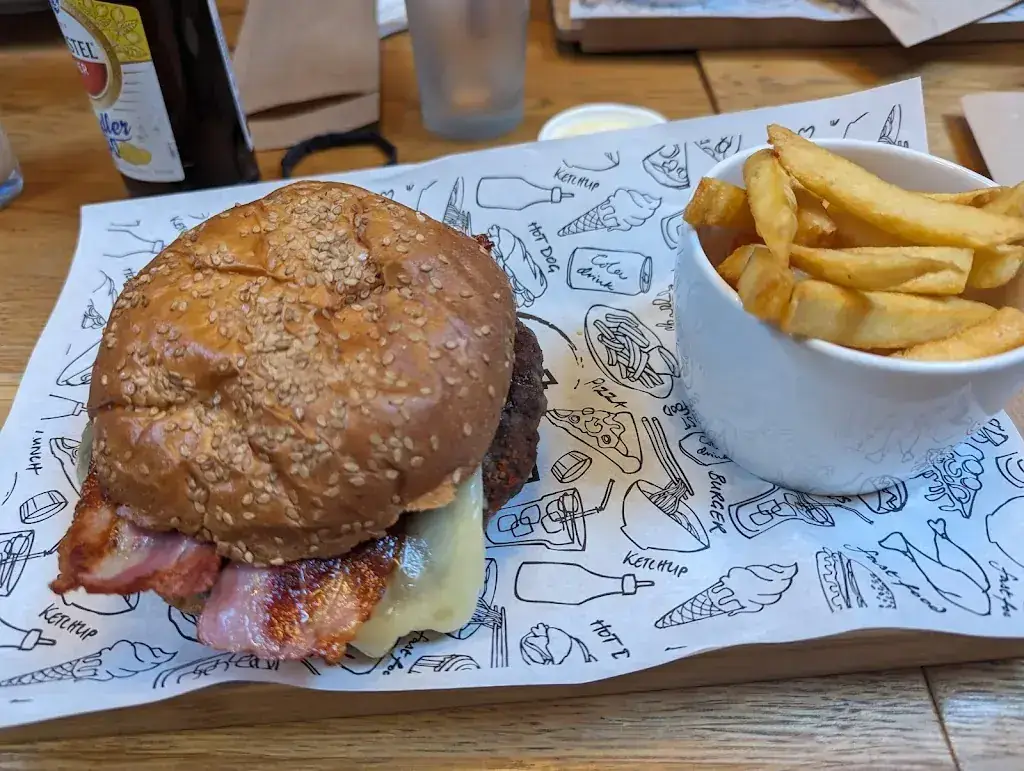 Menu_Eetwinkel kom d'r in_Gilze_image_1