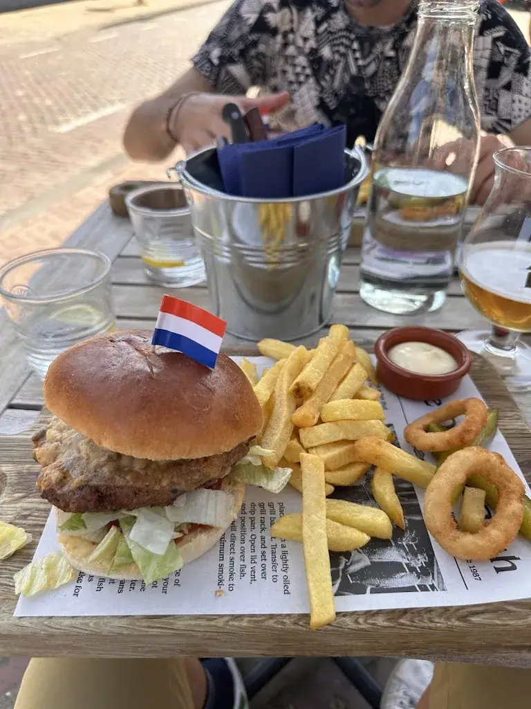 Tinwai Fung_1633 eten en drinken_Halsteren_review