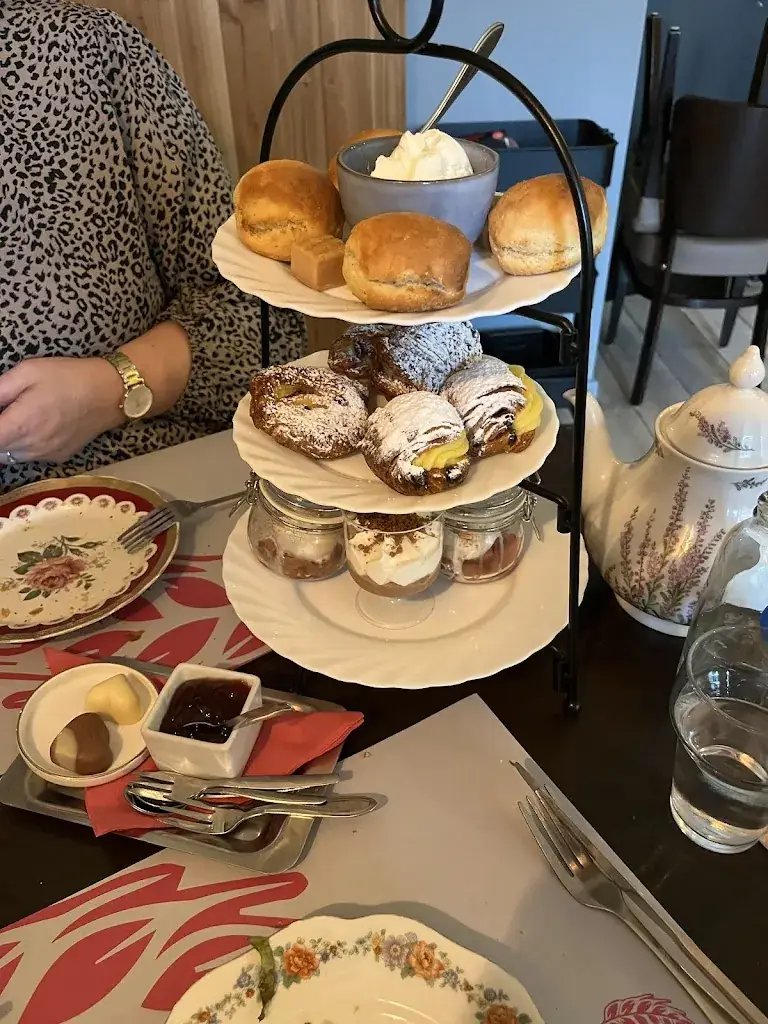 By Yvette_Halsteren_slider_image_2