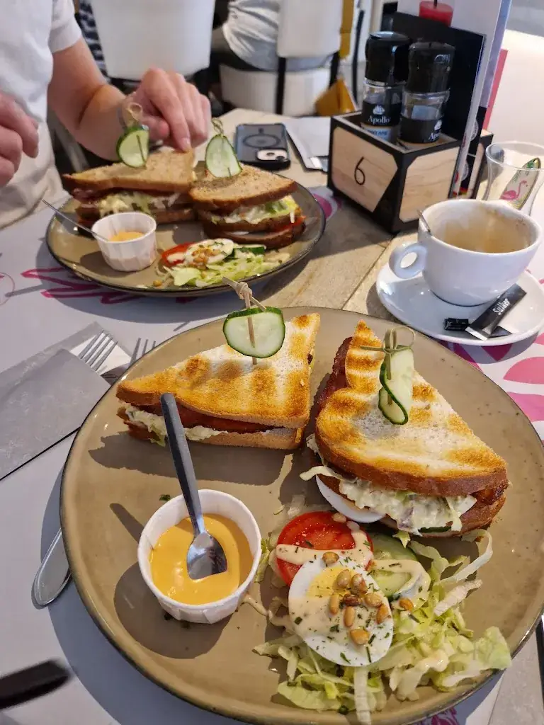 By Yvette_Halsteren_slider_image_3