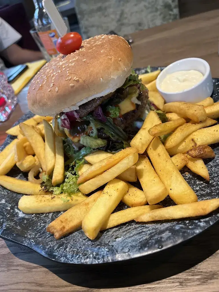 Jeffrey Rakhan_Mediterraans restaurant Vijgen & Olijven_Vlijmen_review