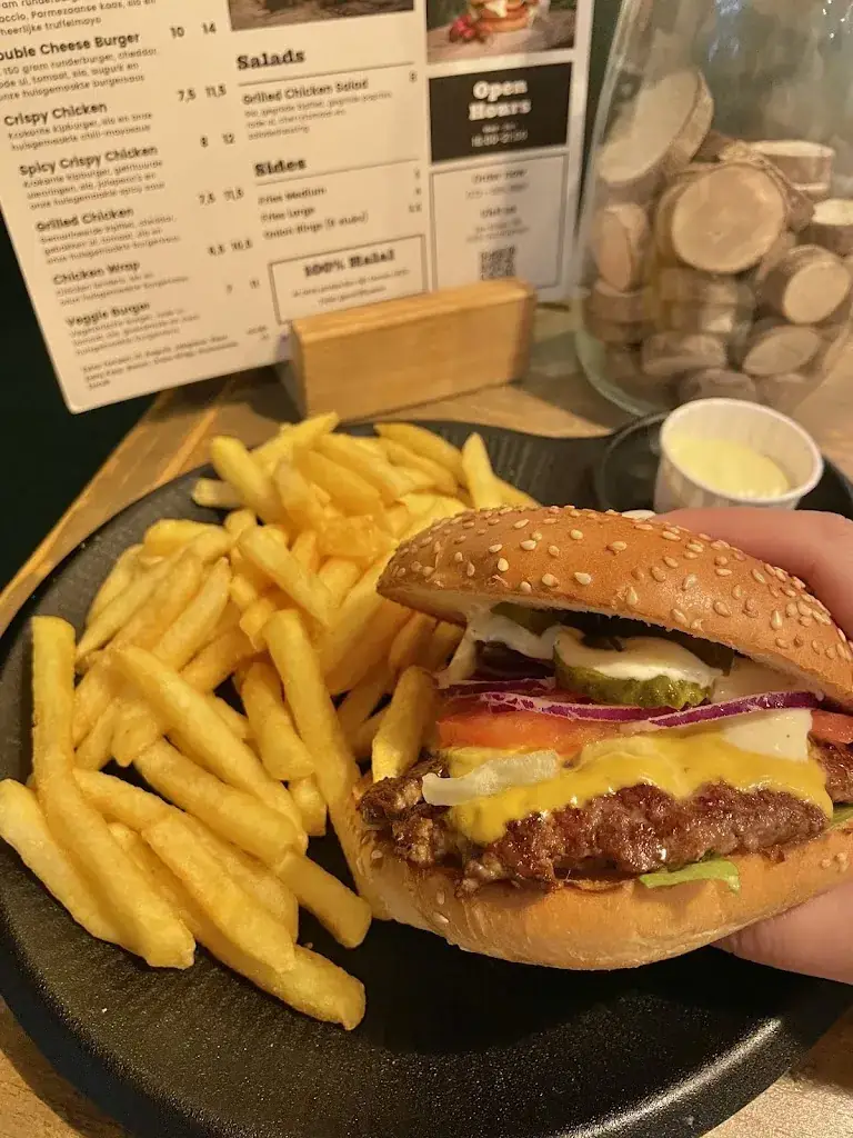 Gabriella Lalicato_MBurger_Vlijmen_review