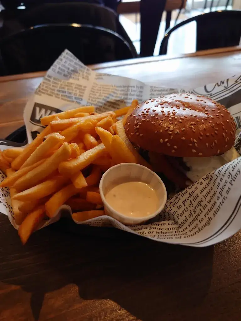 Harukeyn_MBurger_Vlijmen_review