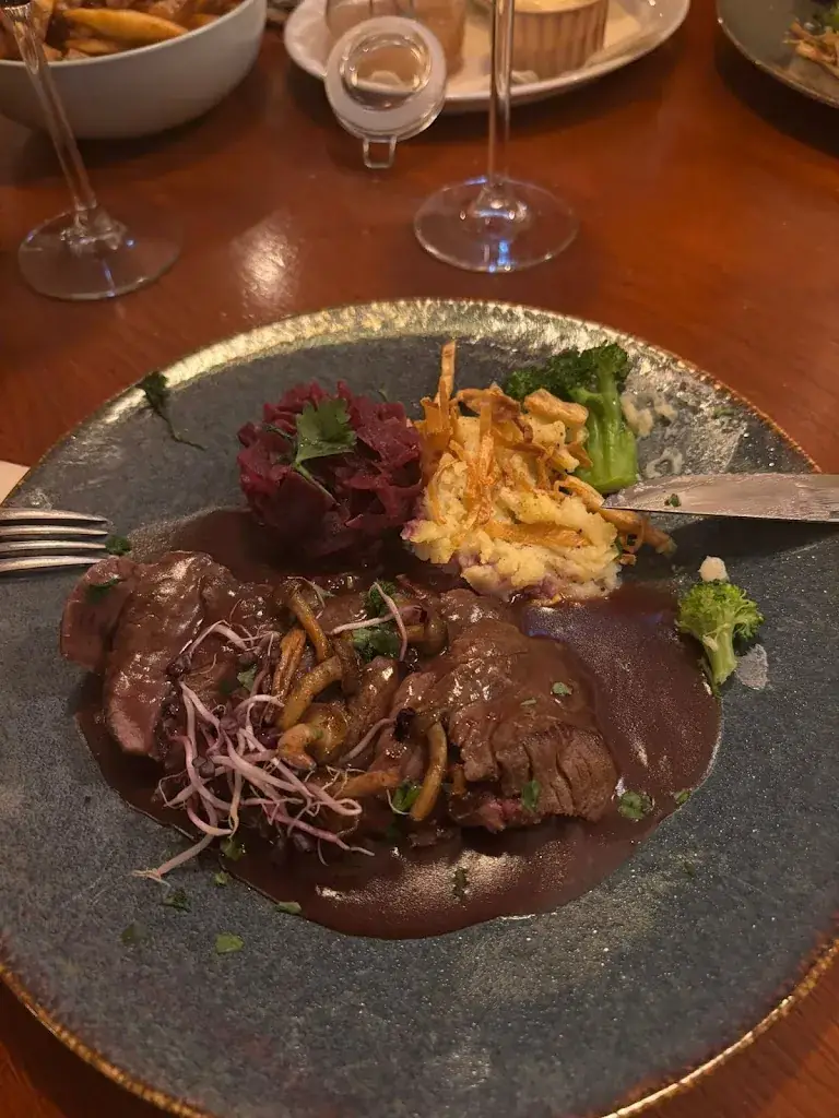 Monique Vermoen_Dinercafe Juffrouw Jopsen_Haaren_review