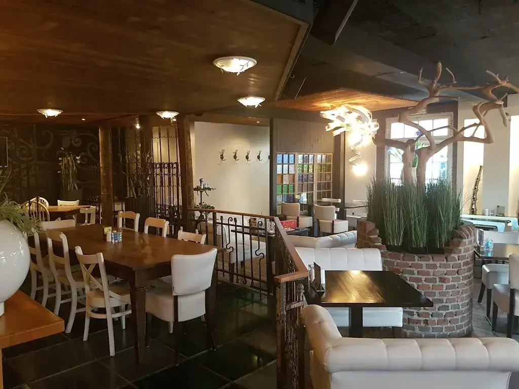 Eeterij & Feesterij 't Hôfke_Handel_slider_image_1