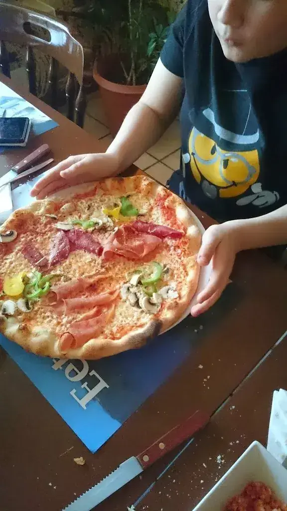 Geeske ter Wal_labrace_Haps_review