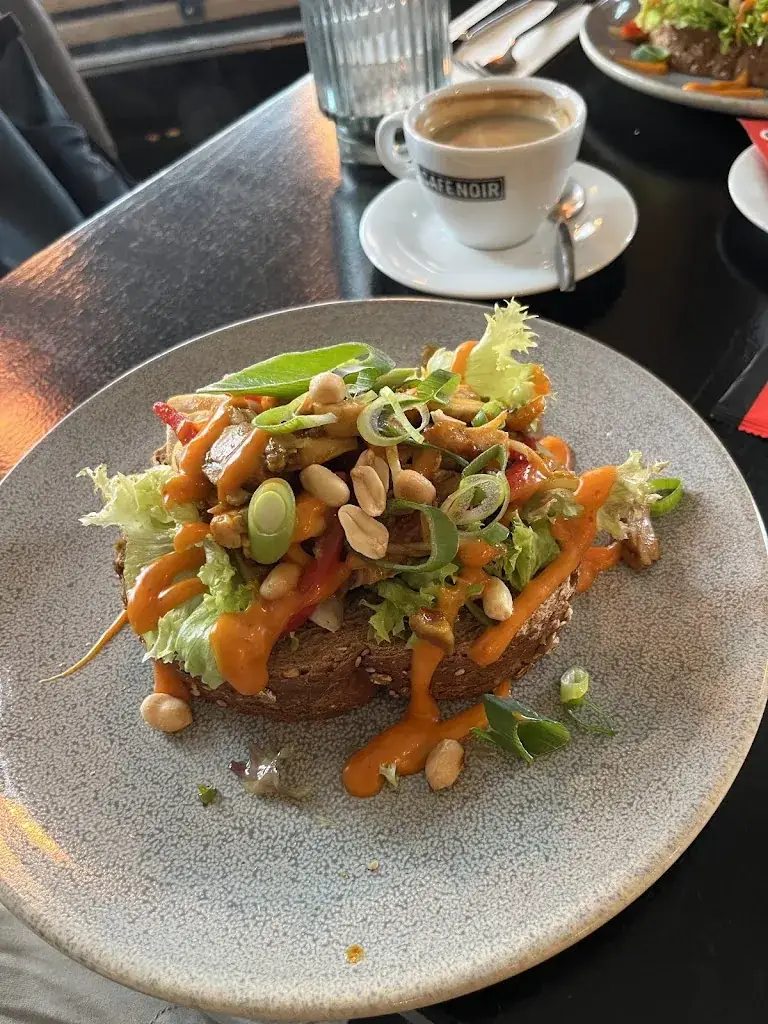 Ryan_Café Noir_Breda_review