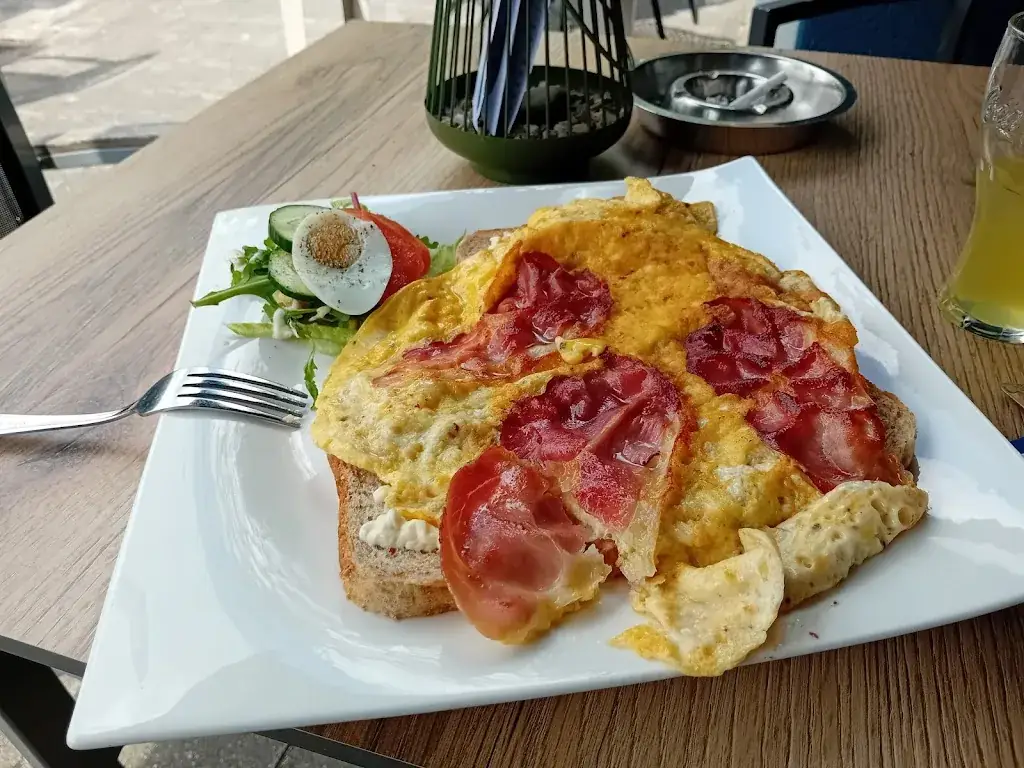 frits magendans_Boeiuh_Eindhoven_review