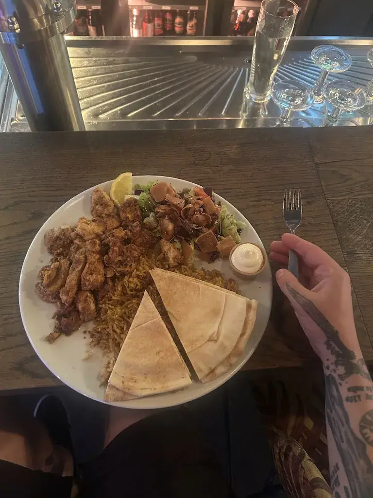 Денис Артюх_Memories of Damascus restaurant (STR'EAT kitchens and bars)_Eindhoven_review