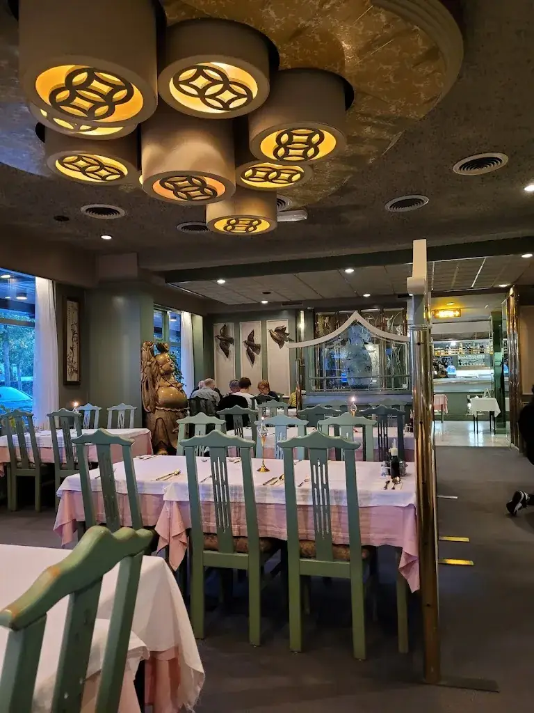 Frieda van den Dungen_Hoo Wah_Heesch_Bewertung