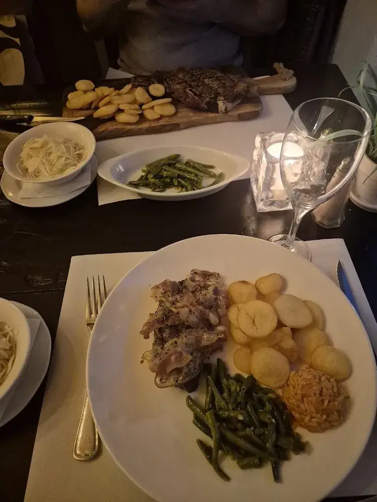 Renata Sarapaite_Mostar Grill_Helmond_recensione