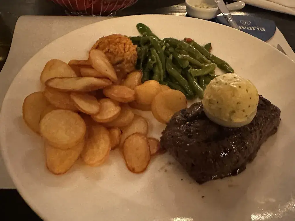 Jasper van den Borne_Mostar Grill_Helmond_recensione