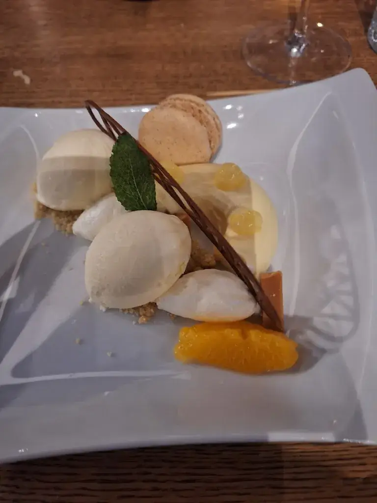 Jolanda Dam_Restaurant Lova_Hoeven_reseña