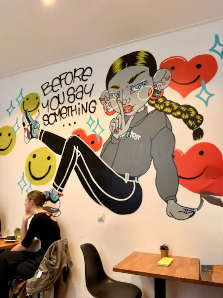 Rhoda Schnitzer_Sip First_Breda_review