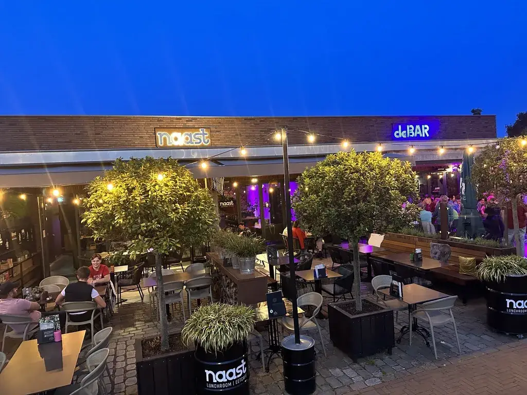 Naast restaurant in Dinther