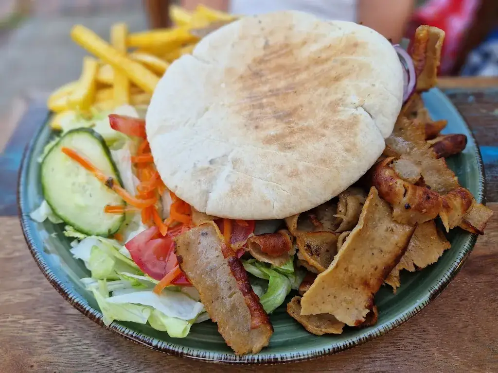 Jason Jyester_Oost en West_Dinther_review