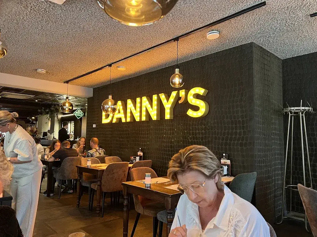Danny's Eeterij restaurant in Vinkel