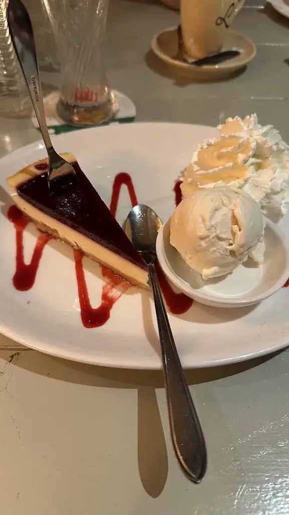 Lennard Bakker_Loetje Vught_Vught_review