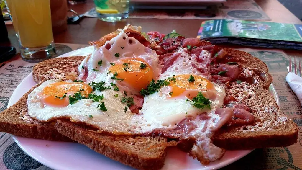 martens38_Mainstreet_Hoogeloon_review