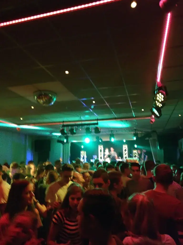 Café-Zaal D'n Bakker_Hoogeloon_slider_image_1