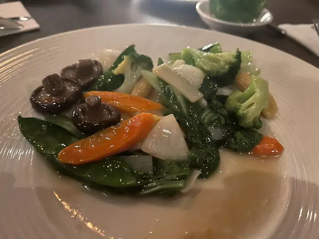 mae chan_Mr. Au by Sun On_Eindhoven_review