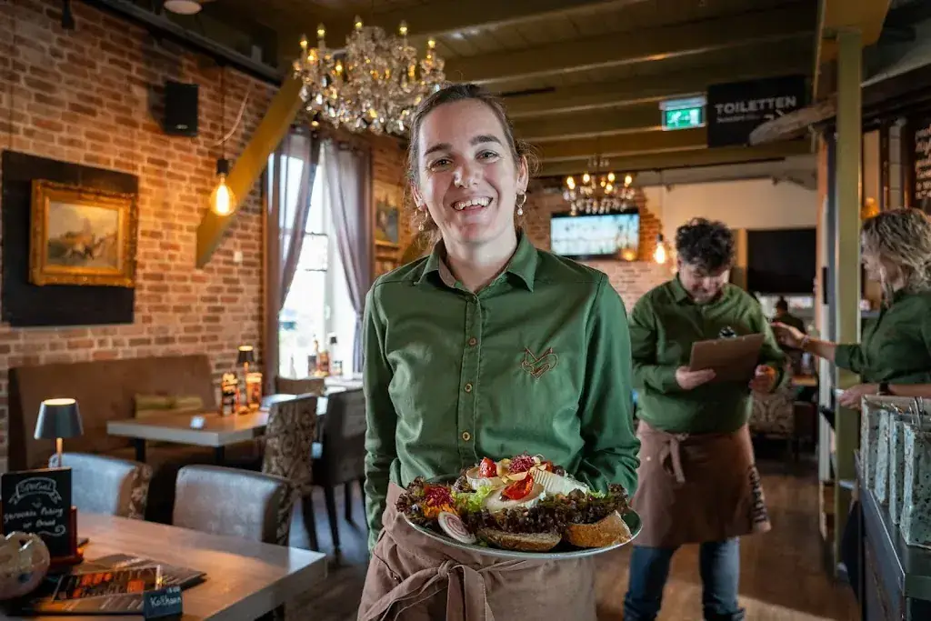 Aan de Gracht Elburg restaurante en Elburg