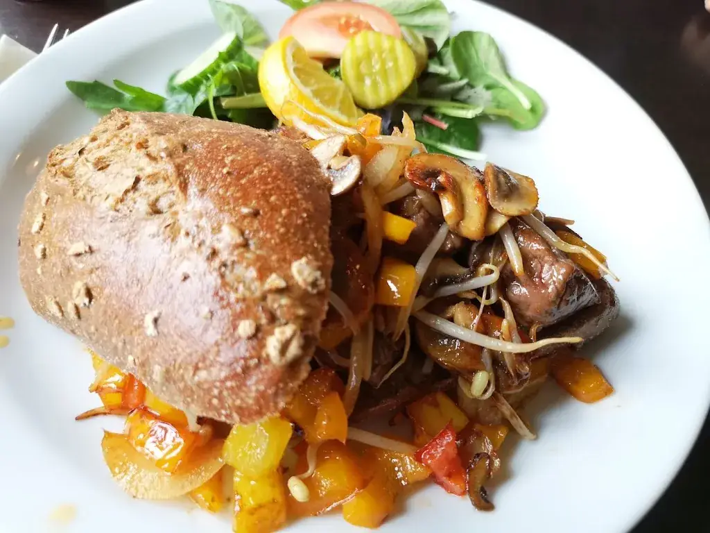 Xiaoyue Wang_De 2 Bourgondiërs_Hilvarenbeek_review