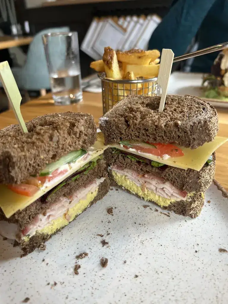 James Collins_De Pastorie_Klundert_review