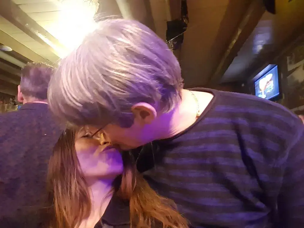 Prakriti Shrestha Luijckx_De Commerce B.V._Kruisland_recensione