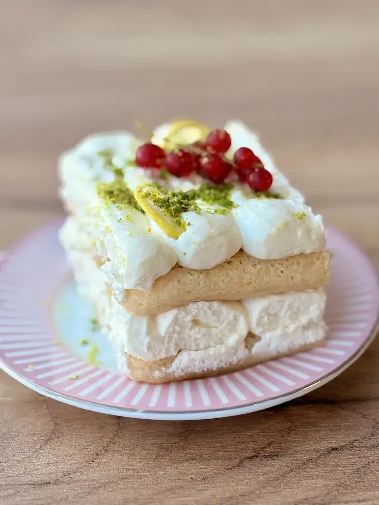 By Merve_Rotterdam_slider_image_3