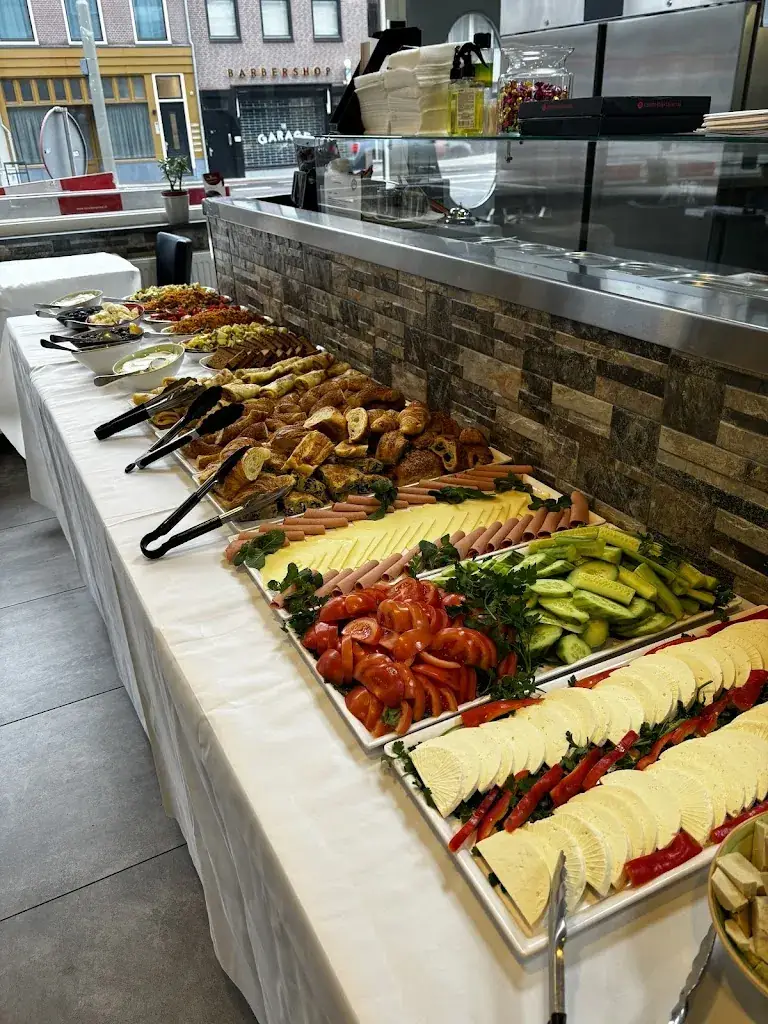 Ezzo Restaurant restaurant in Rotterdam