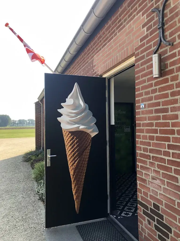 Ronald van Amstel_De Blaauwe Bes_Langenboom_review