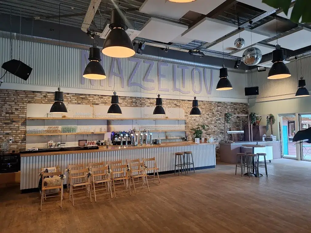 Mazzeltov! restaurant in Roosendaal