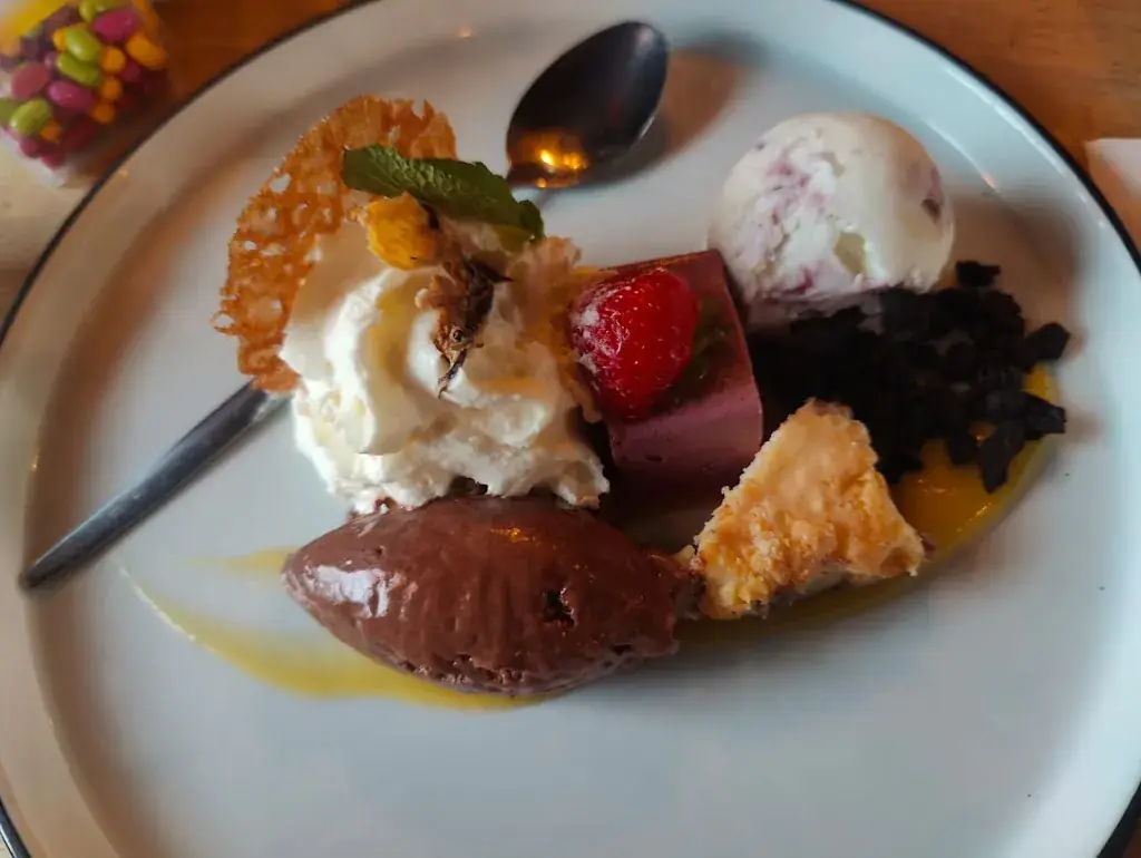 Lokaal104 : De plaats voor Lunch, Borrel & Diner in Zundert_Zundert_slider_image_3