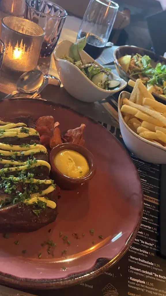 laura vdM_De Bocht Wernhout_Wernhout_review