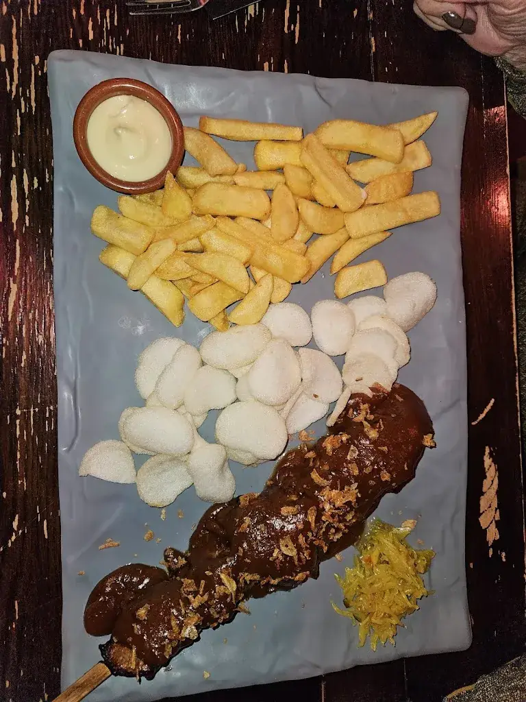 Hans van Gils_Café De Kèrel / Foodbar de Buren_Zundert_review