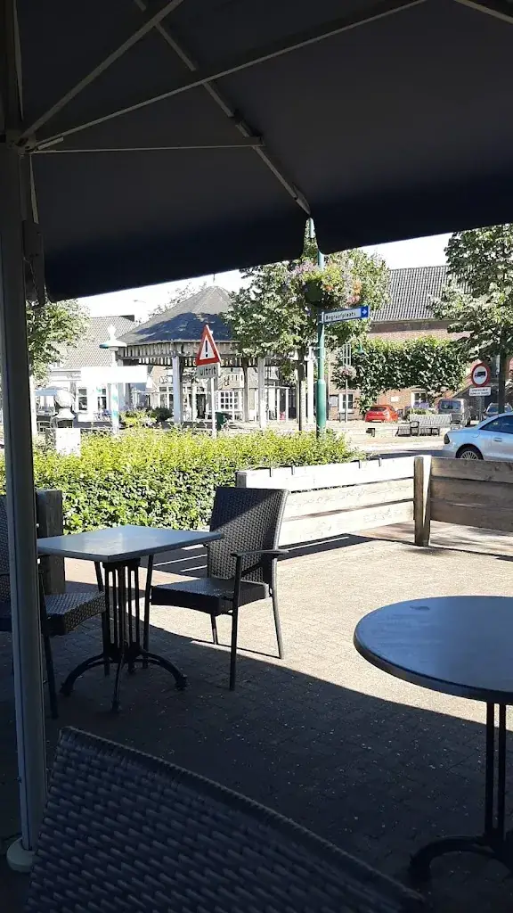 Eethuis de Kiosk_Lieshout_slider_image_3