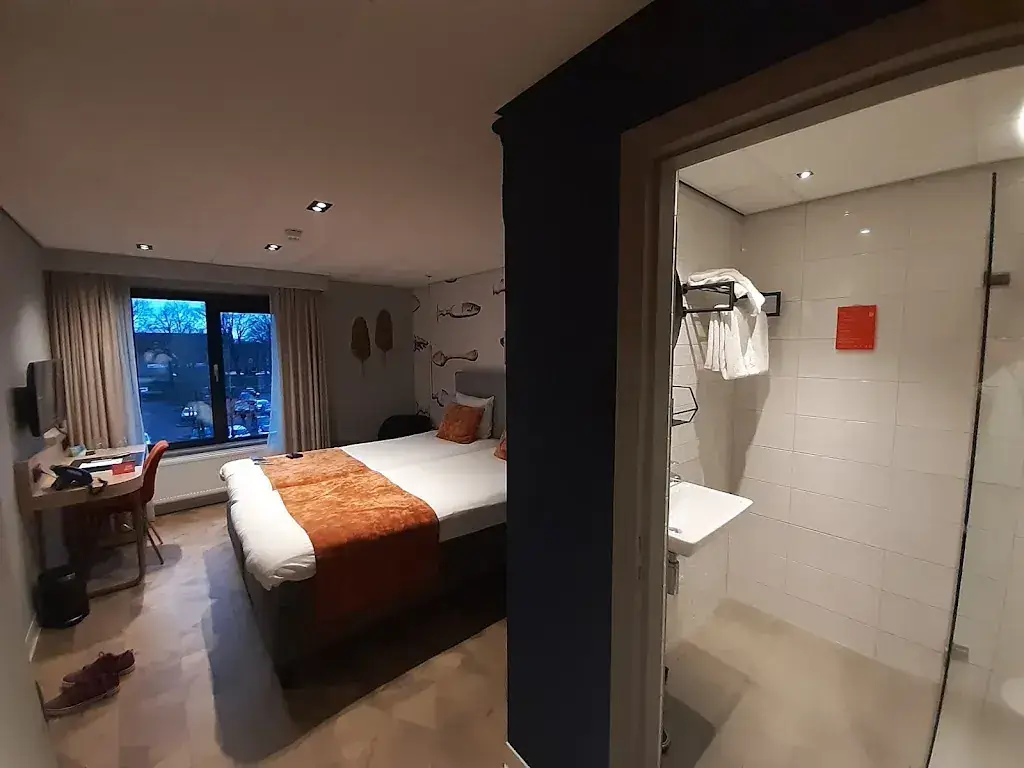 Matt Church_Hotel Restaurant Grandcafe 't Voorhuys_Emmeloord_recensione