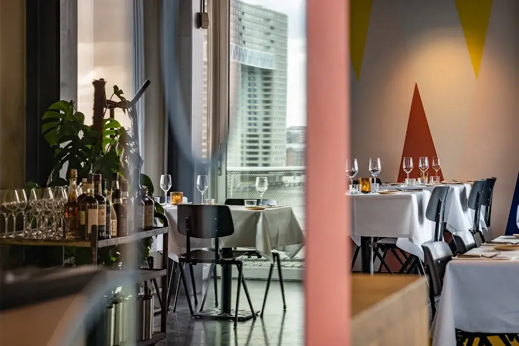 REM | Restaurant - Rooftop - Bar_Amsterdam_slider_image_1