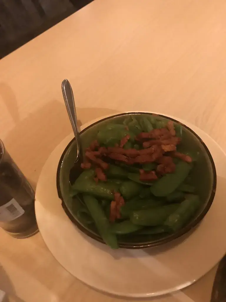 Letícia Zenevich_Chillers. De gezelligste plek voor diner en borrel in Emmeloord_Emmeloord_reseña