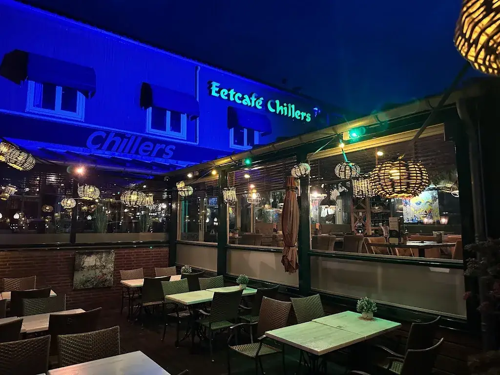 Chillers. De gezelligste plek voor diner en borrel in Emmeloord_Emmeloord_slider_image_1