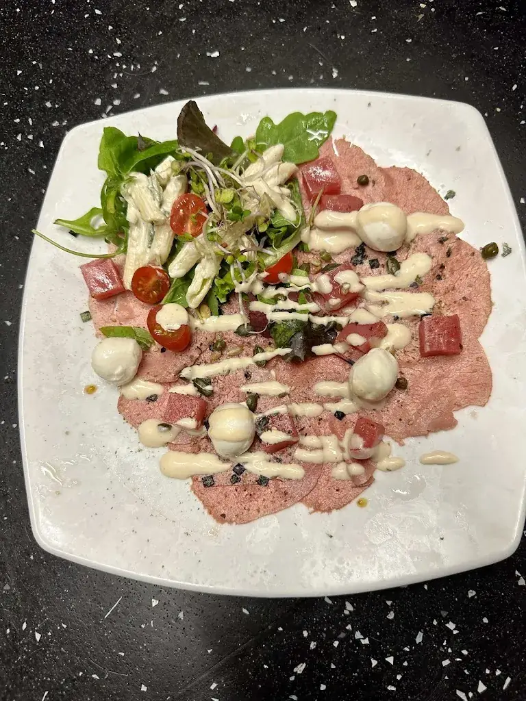 Chillers. De gezelligste plek voor diner en borrel in Emmeloord_Emmeloord_slider_image_3