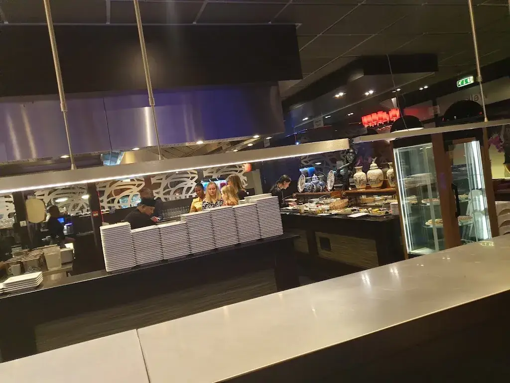 MUGABE STEPHANE_Plaza6_Emmeloord_review