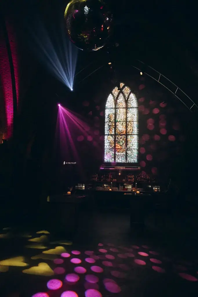 Floor Kersten_De Kerk Oostelbeers_Middelbeers_review