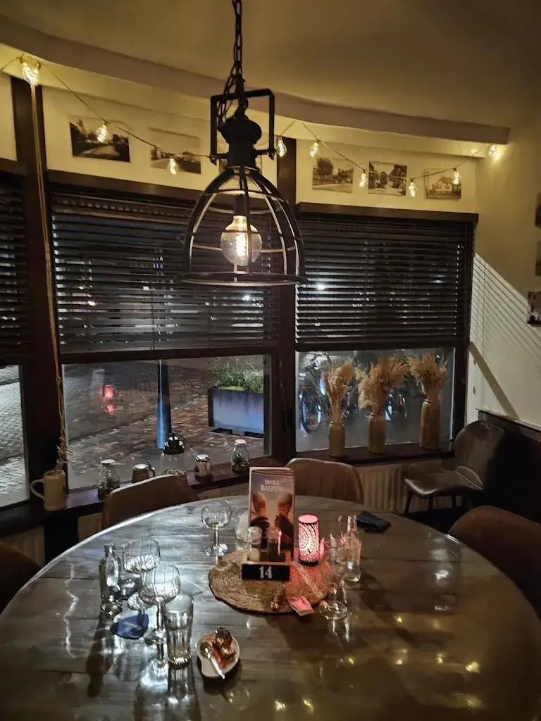 Madhur Bhargava_'T MIERLES HUUKSKE_Mierlo_review