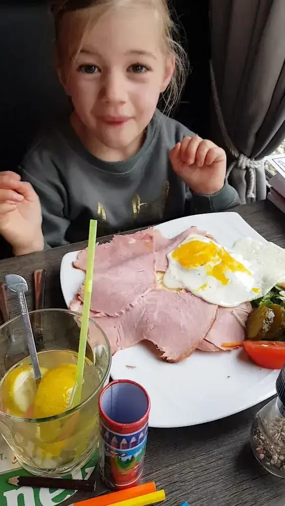 Restaurant-Café AanEen - Emmeloord_Emmeloord_slider_image_2