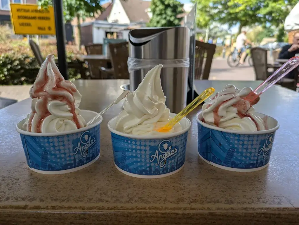 Menu_Smulhuis Kom us an!_Neerkant_image_3