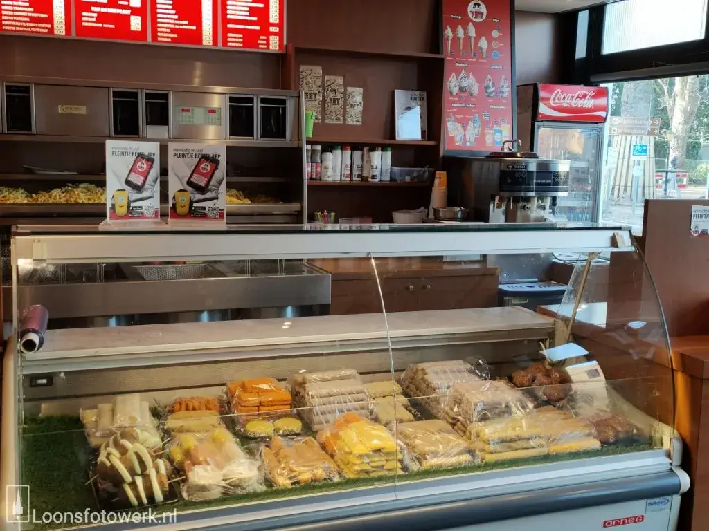 Ruurd Stellinga (Ruwurd)_Cafetaria 't Pleintje_Zand_Bewertung